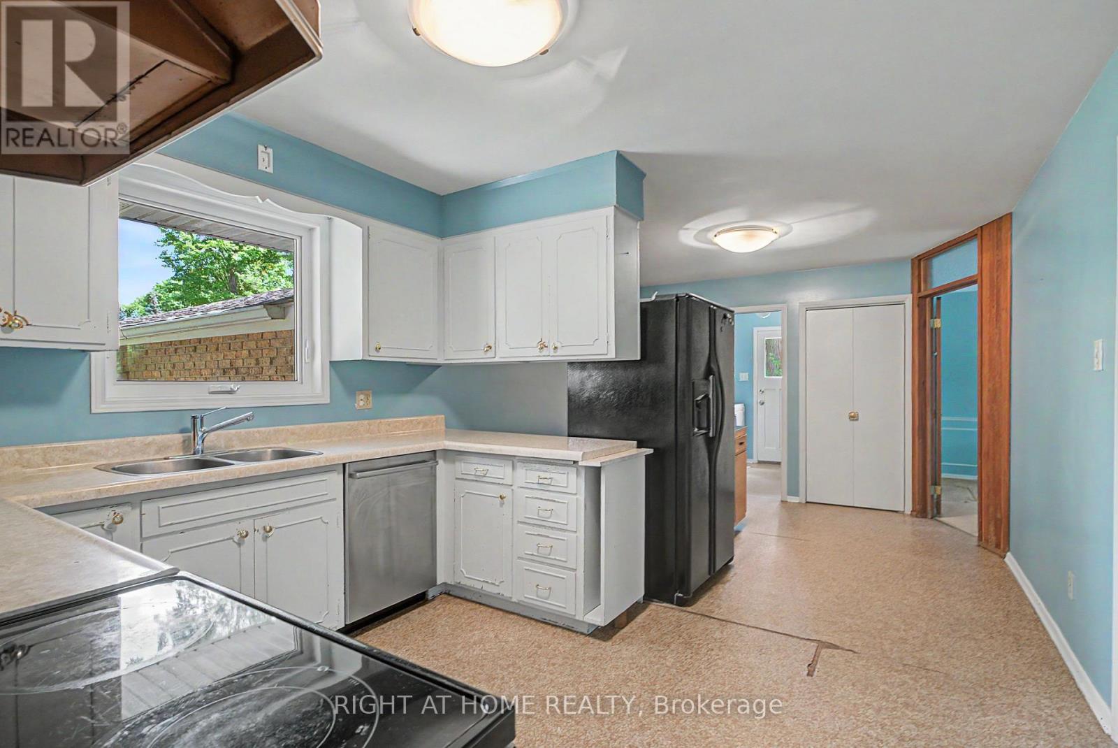 519 Oxbow Road, Waterloo, Ontario  N2K 1Y5 - Photo 18 - X13664766