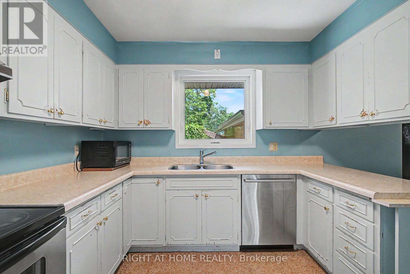 519 Oxbow Road, Waterloo, Ontario  N2K 1Y5 - Photo 19 - X13664766