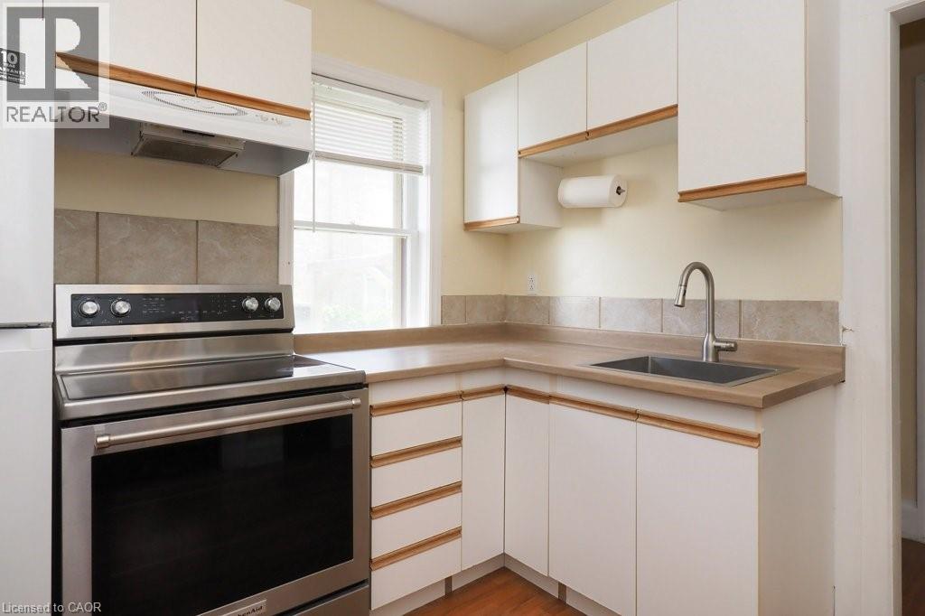 223 Wellington Street N, Kitchener, Ontario  N2H 5K6 - Photo 9 - 40846491