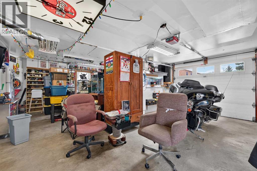 8008 36 Avenue NW, Calgary, Alberta  T3B 1W3 - Photo 40 - A2329770
