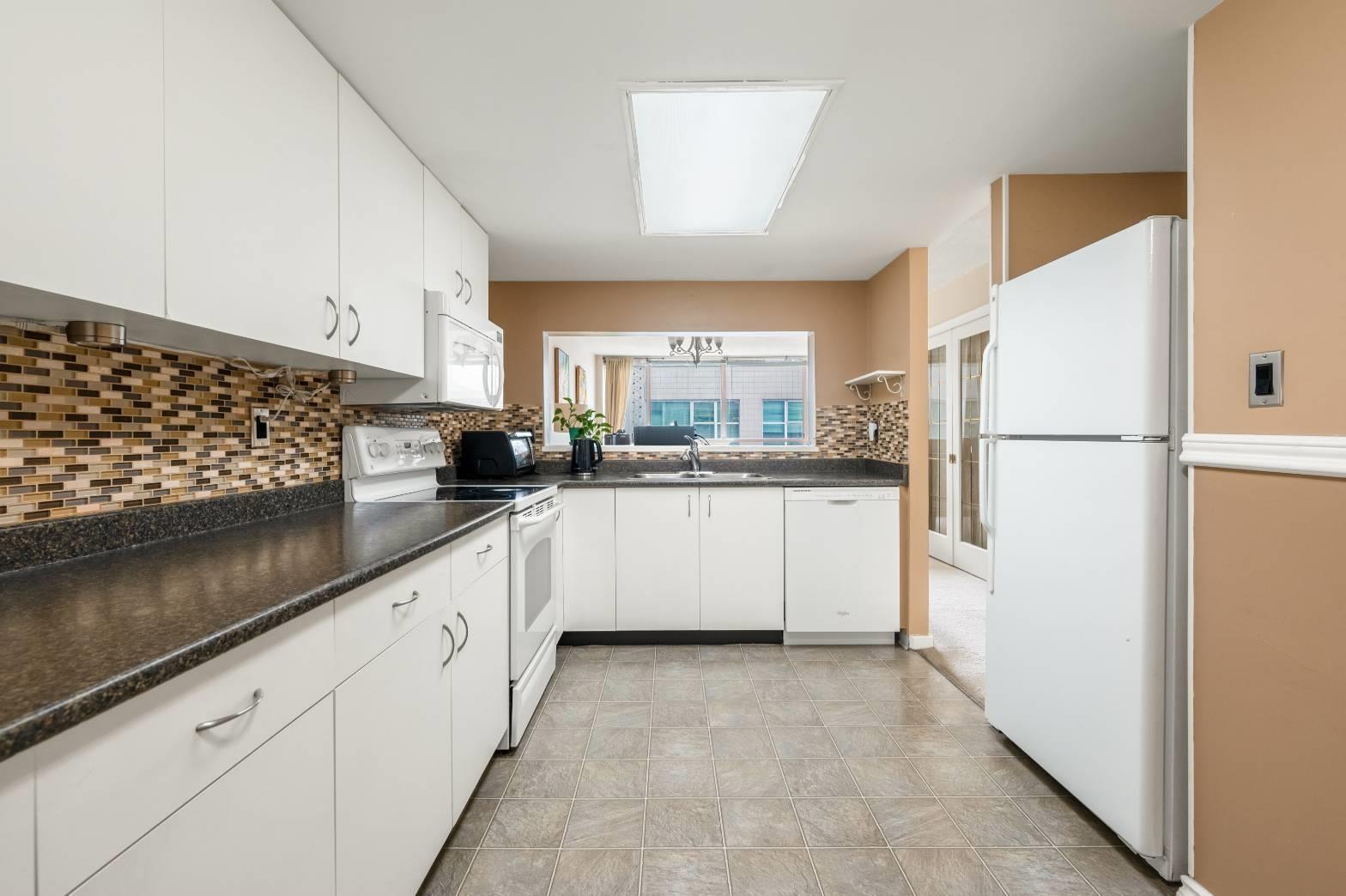 201 14881 103a Avenue, Surrey, British Columbia  V3R 0M5 - Photo 10 - R3147884
