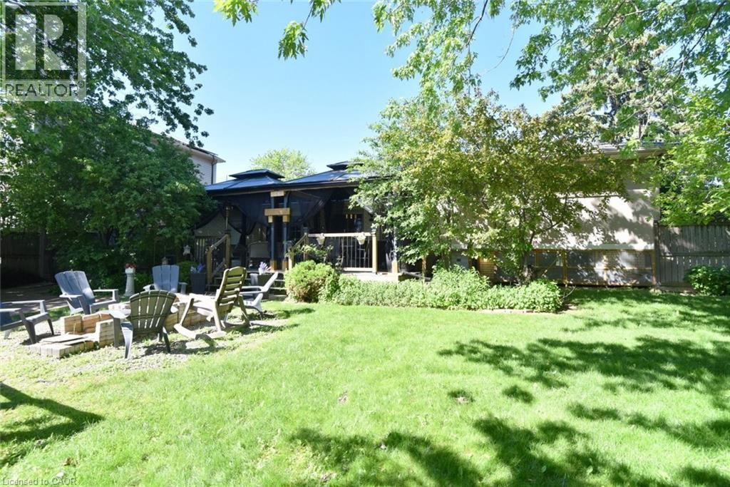 18 Dennis Avenue, Waterdown, Ontario  L9H 7G2 - Photo 23 - 40834320