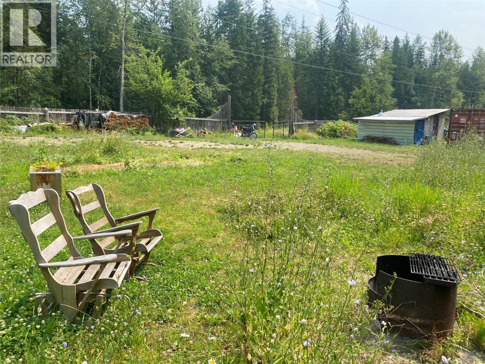 9052 6 Highway, Edgewood, British Columbia