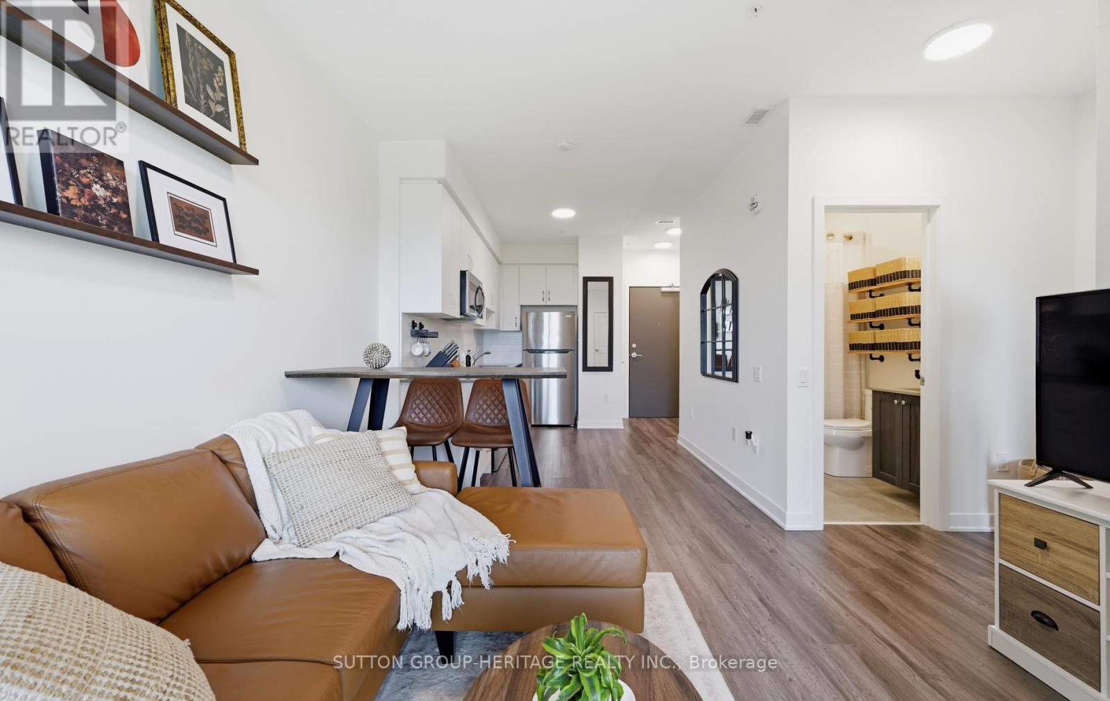 402 - 385 Artic Red Drive, Oshawa, Ontario  L1L 0W9 - Photo 16 - E13664812