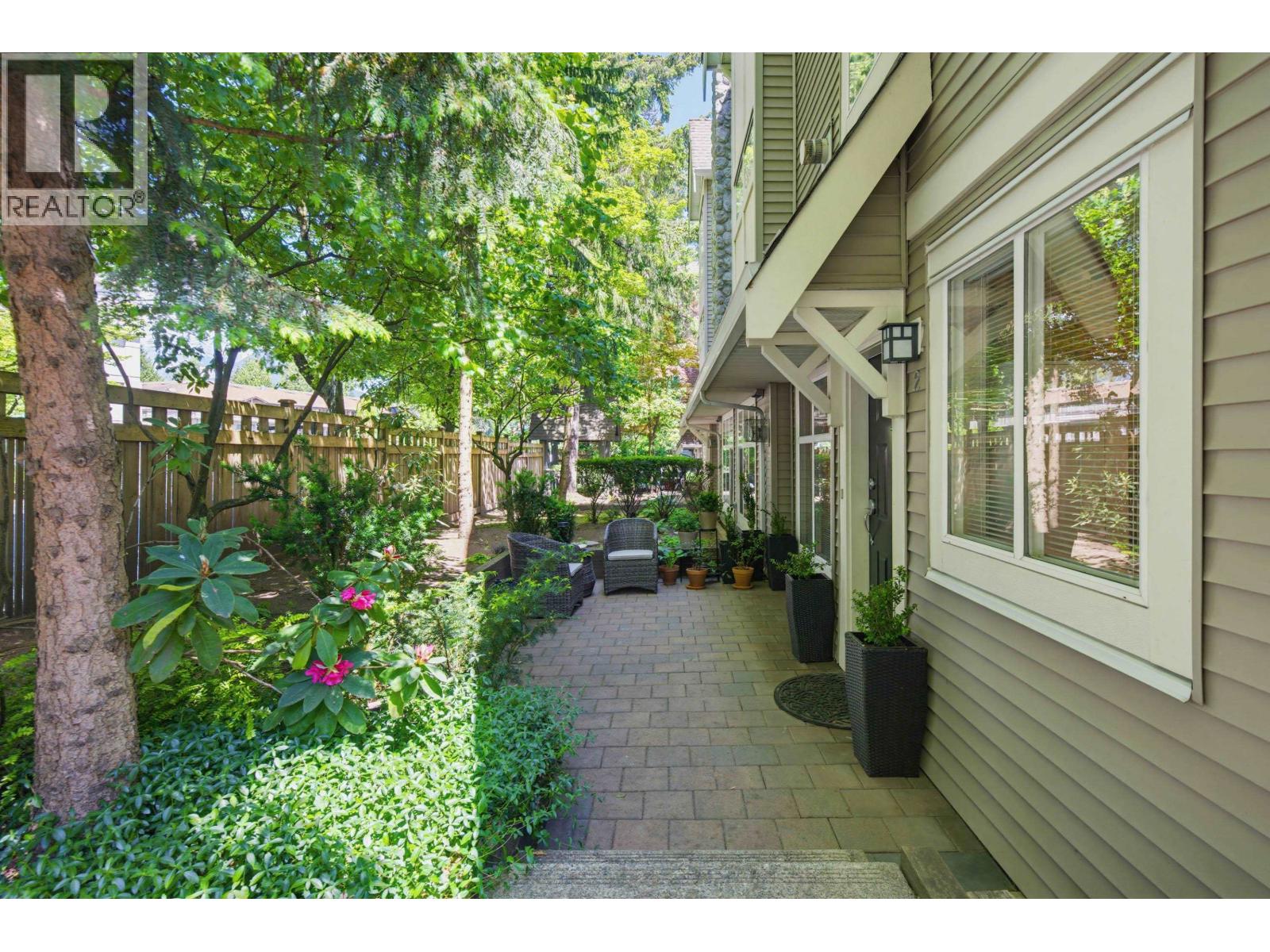 2 1071 Lynn Valley Road, North Vancouver, British Columbia  V7J 1Z6 - Photo 4 - R3154989