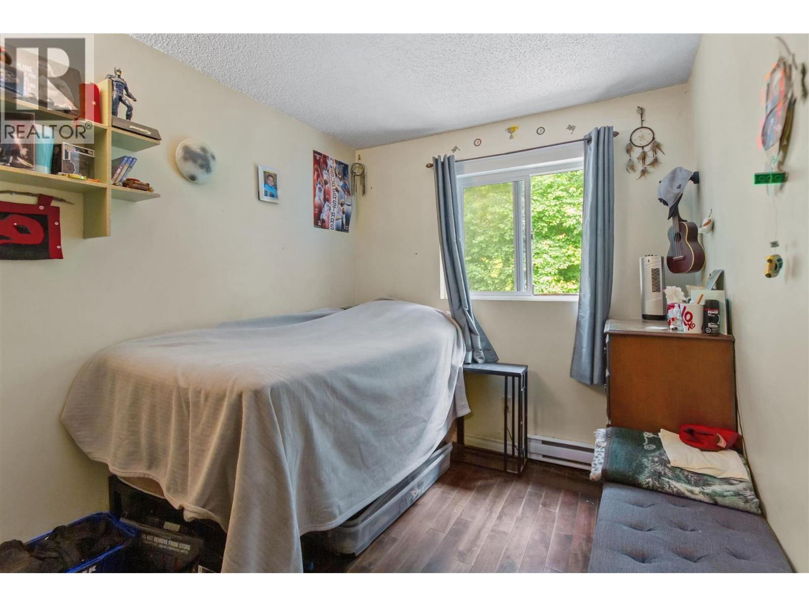 2676 Tretheway Drive, Burnaby, British Columbia  V5B 4R8 - Photo 15 - R3154993