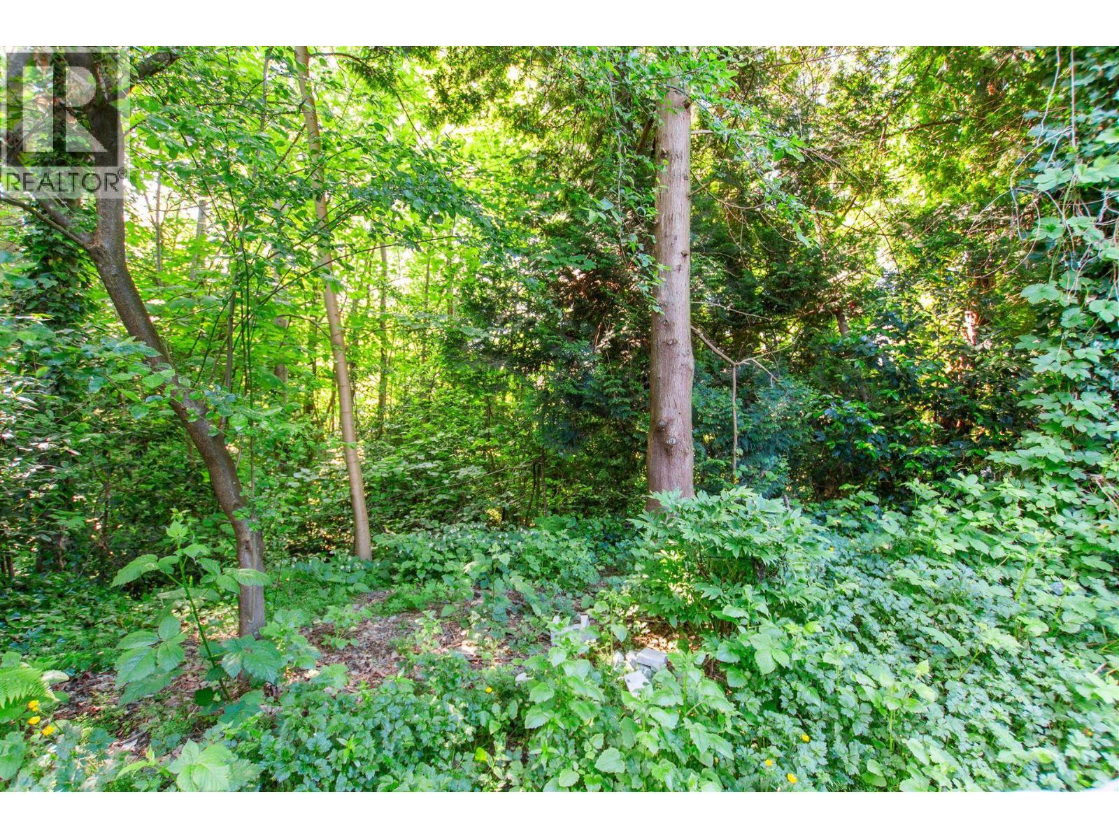 2676 Tretheway Drive, Burnaby, British Columbia  V5B 4R8 - Photo 21 - R3154993