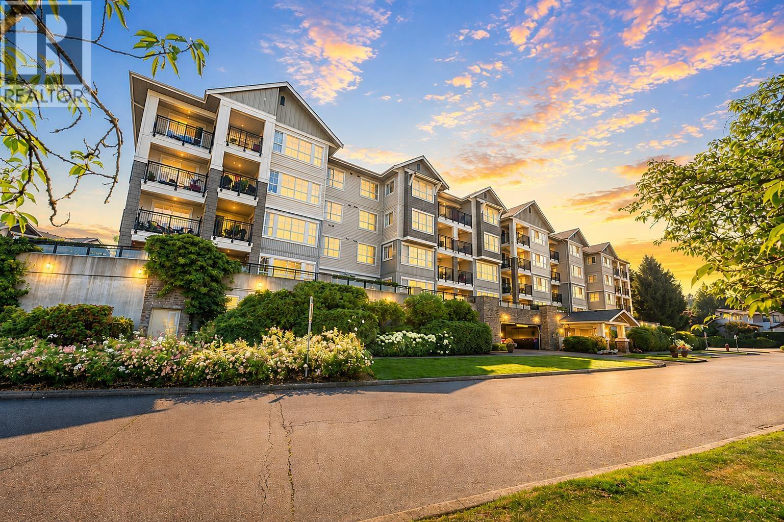 207 19673 MEADOW GARDENS WAY, Pitt Meadows, British Columbia