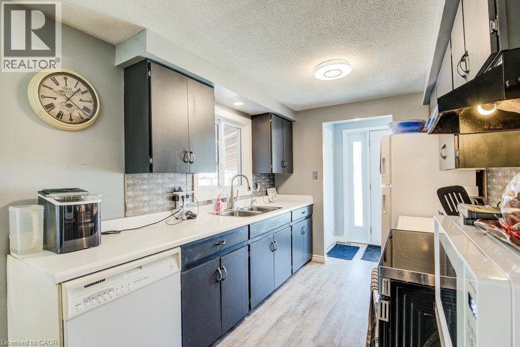 505 Briarwood Avenue, Listowel, Ontario  N4W 3P9 - Photo 11 - 40853472