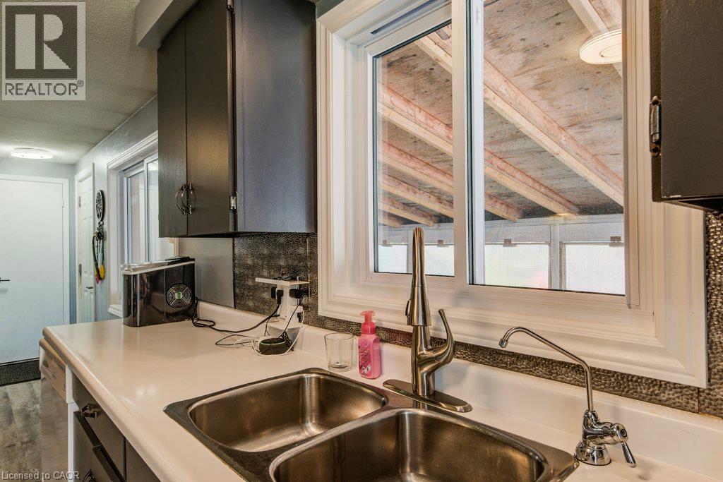 505 Briarwood Avenue, Listowel, Ontario  N4W 3P9 - Photo 9 - 40853472
