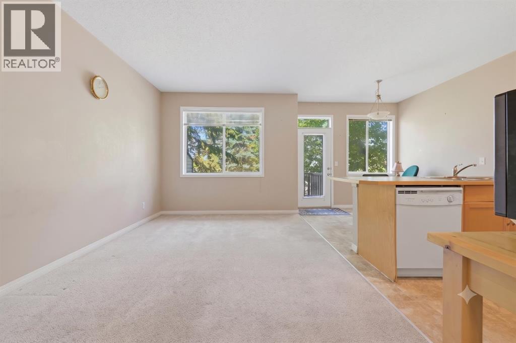 124 Everridge Gardens SW, Calgary, Alberta  T2Y 0G9 - Photo 5 - A2329599