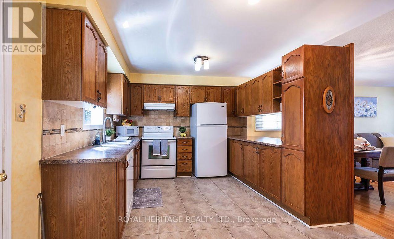 31 Thames Drive N, Whitby, Ontario L1R 2M2 - Photo 12 - E13157956