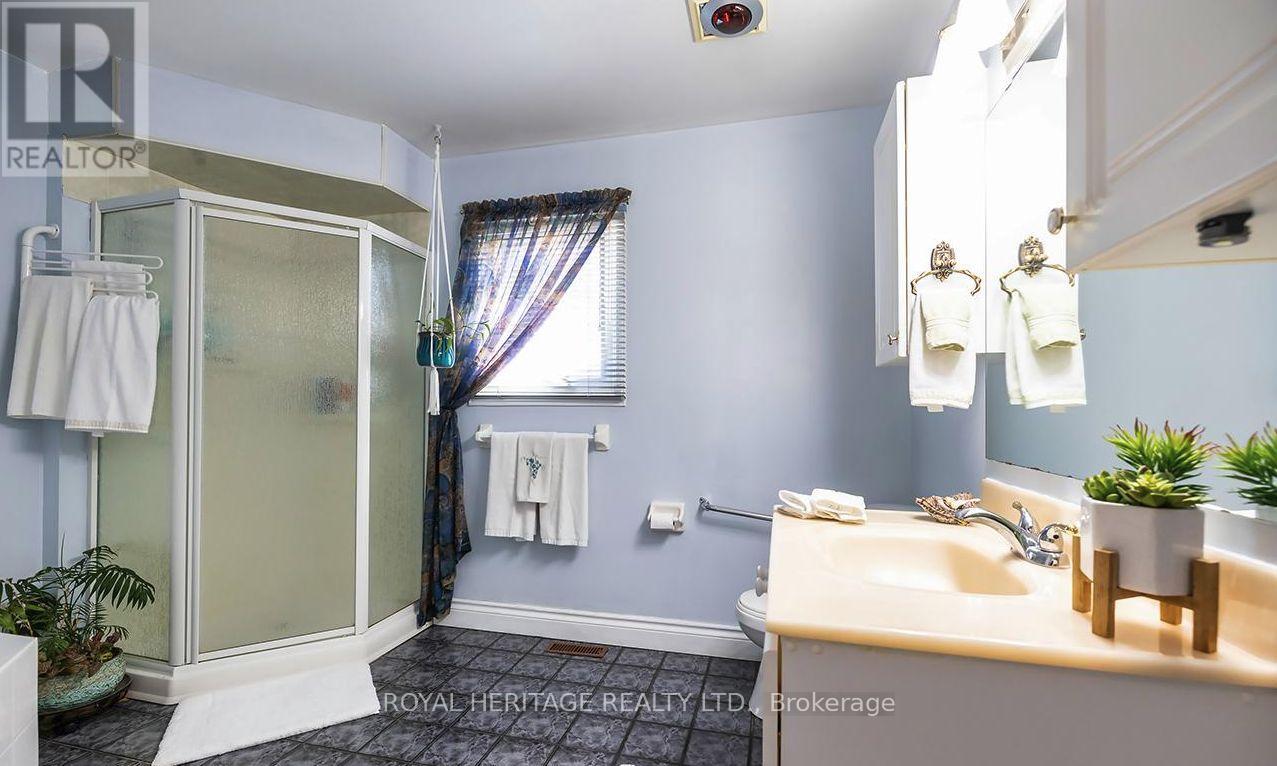 31 Thames Drive N, Whitby, Ontario L1R 2M2 - Photo 18 - E13157956