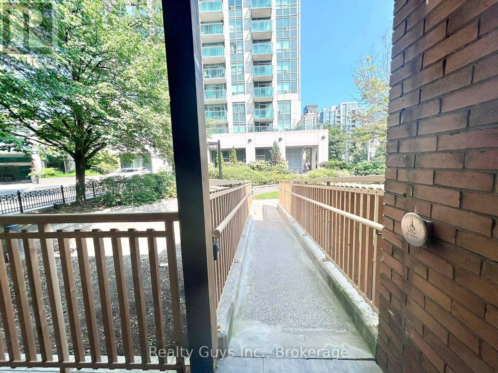 20 Harrison Garden Boulevard, Toronto, Ontario  M2N 7K9 - Photo 27 - C13664838