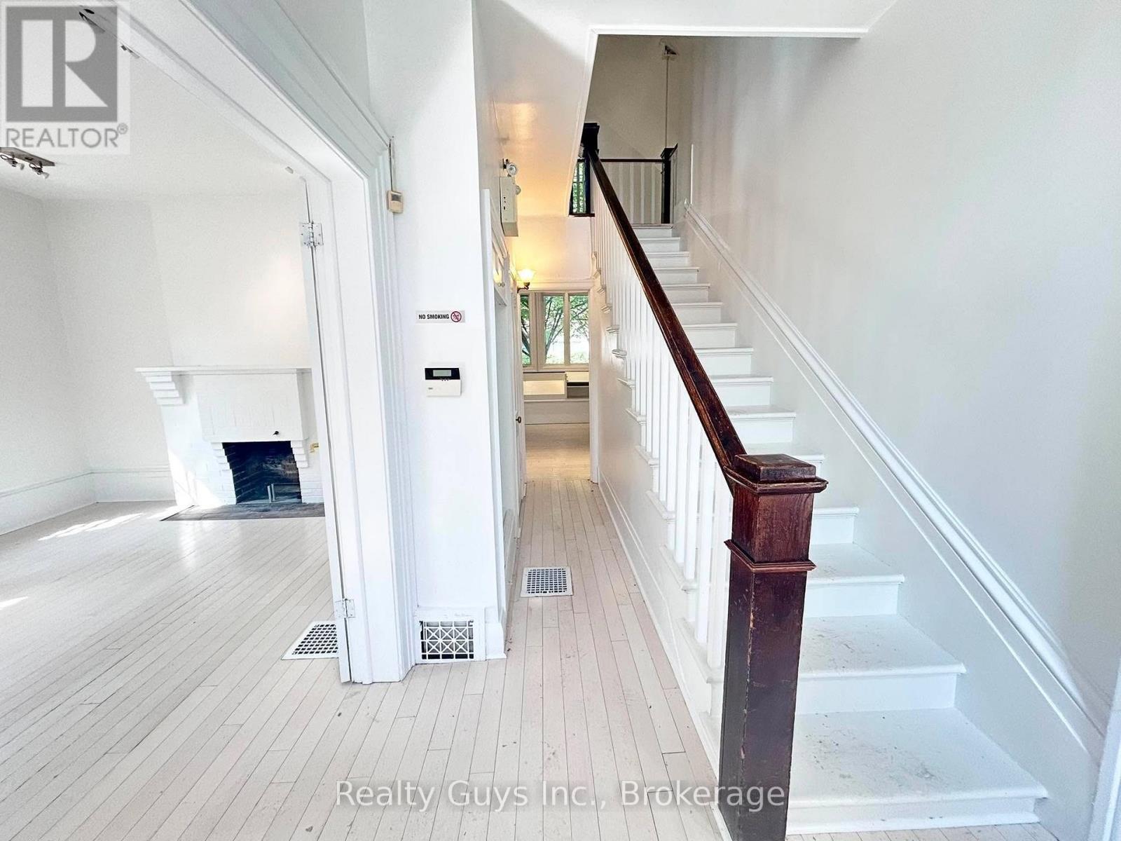 20 Harrison Garden Boulevard, Toronto, Ontario  M2N 7K9 - Photo 5 - C13664838