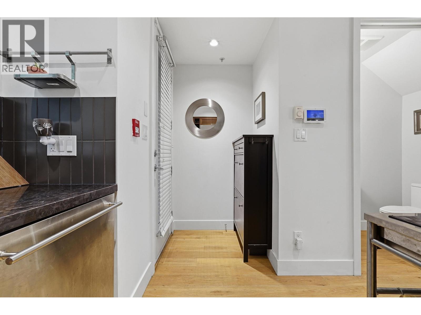 27 230 Salter Street, New Westminster, British Columbia  V3M 0G1 - Photo 6 - R3154997