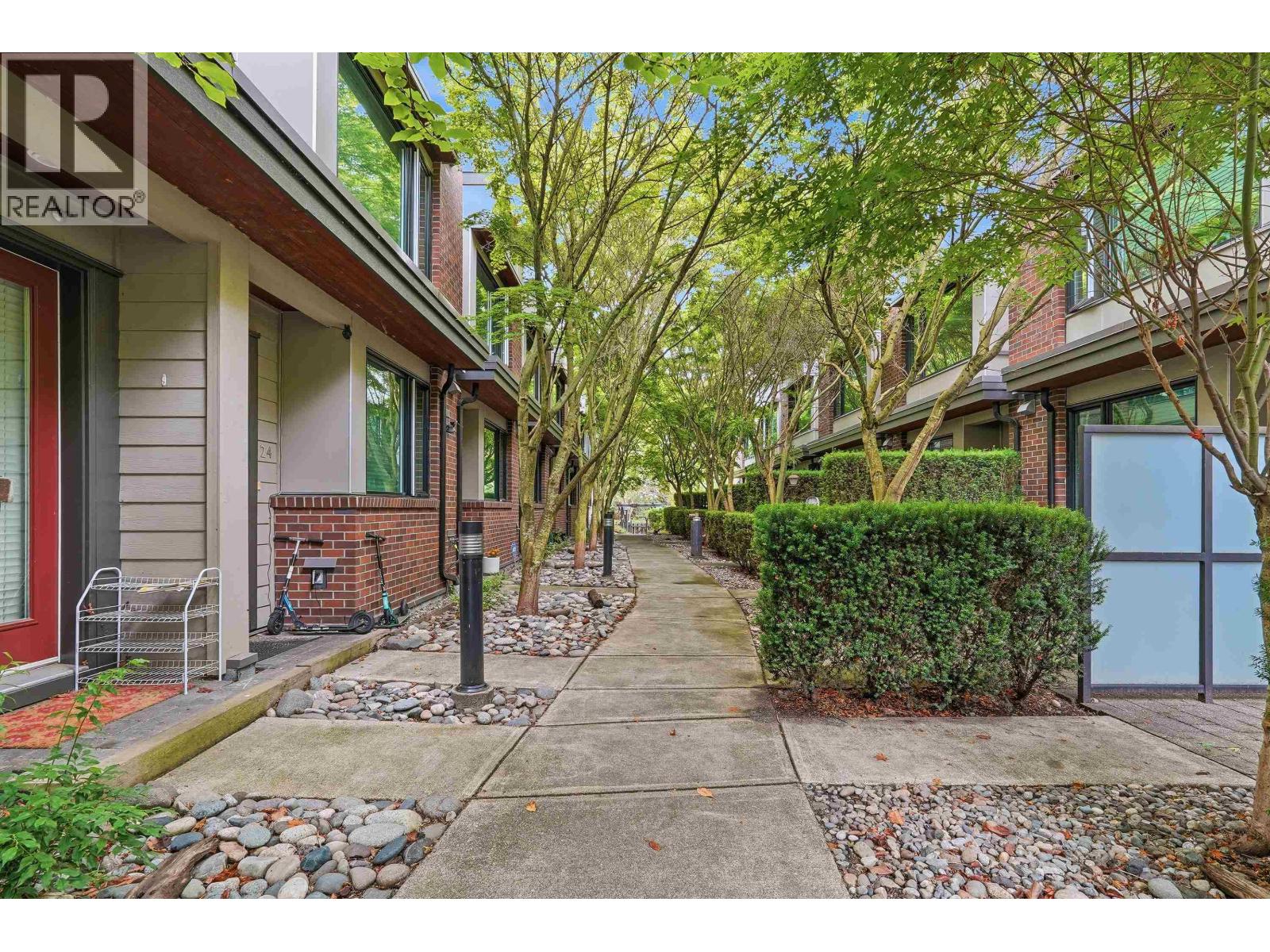27 230 Salter Street, New Westminster, British Columbia  V3M 0G1 - Photo 39 - R3154997