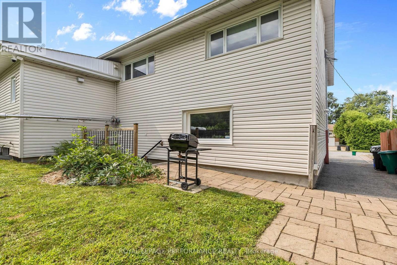 3b Birchwood Drive, Ottawa, Ontario  K2E 5S7 - Photo 20 - X13664834