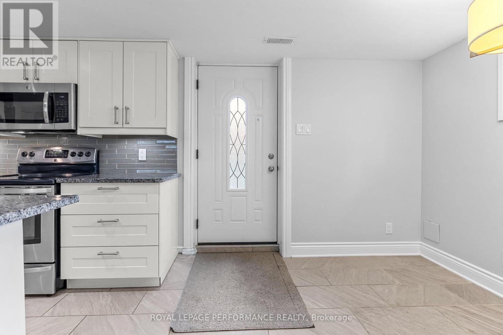 3b Birchwood Drive, Ottawa, Ontario K2E 5S7 - Photo 3 - X13664834