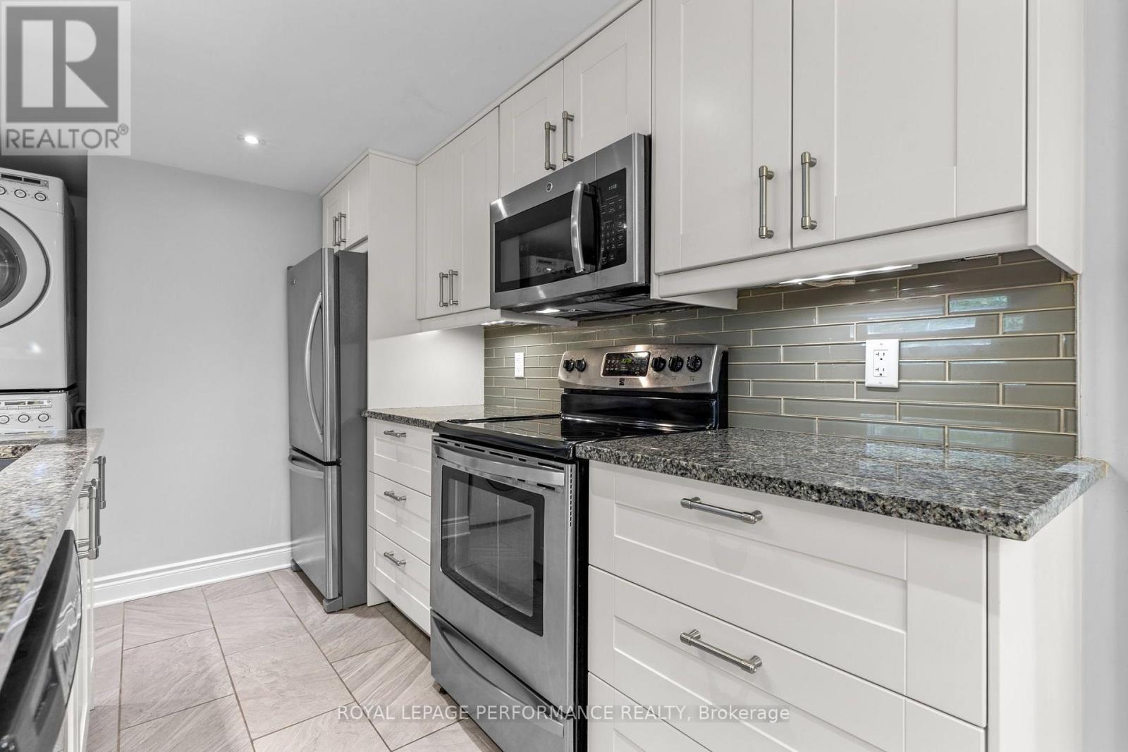 3b Birchwood Drive, Ottawa, Ontario K2E 5S7 - Photo 5 - X13664834