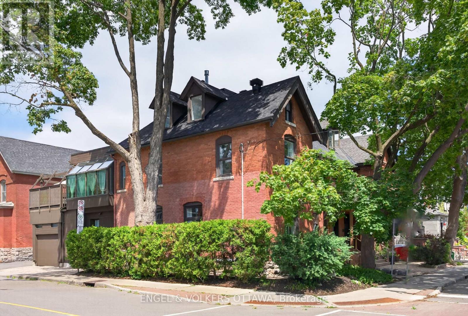 73 Gilmour Street, Ottawa, Ontario K2P 0N1 - Photo 2 - X13664850
