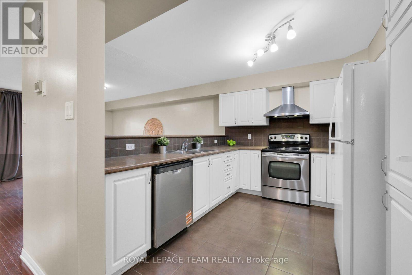 137 Corinth Private, Ottawa, Ontario  K2E 0A8 - Photo 13 - X13664882
