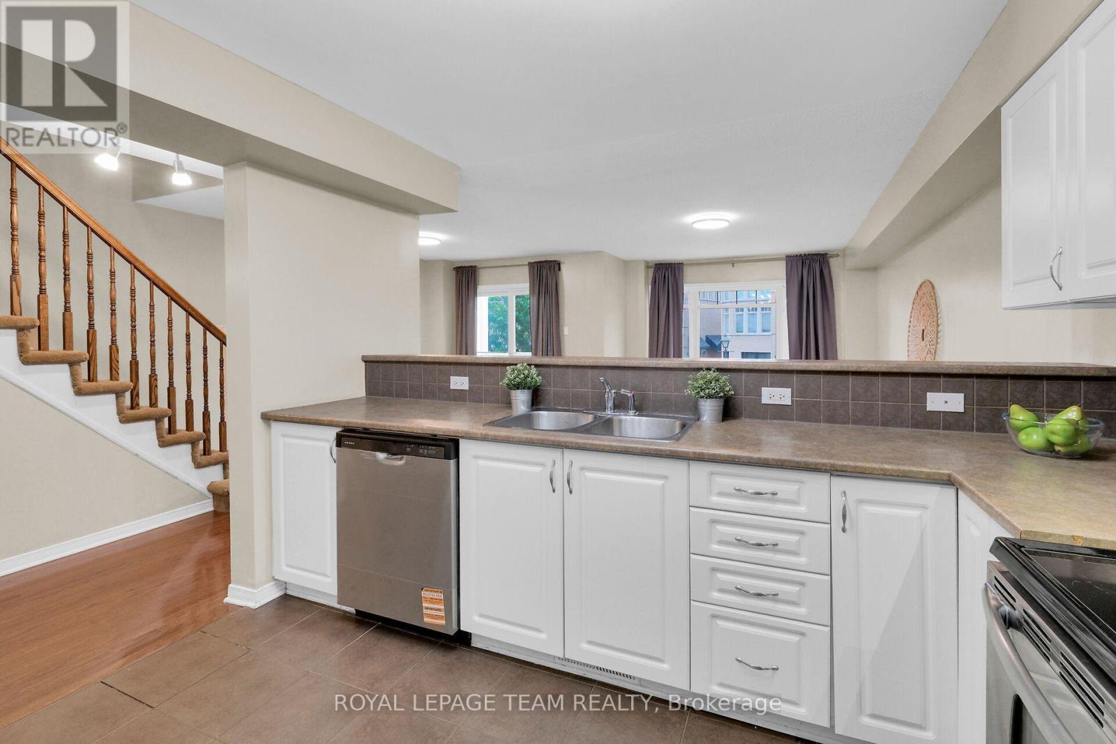 137 Corinth Private, Ottawa, Ontario  K2E 0A8 - Photo 15 - X13664882