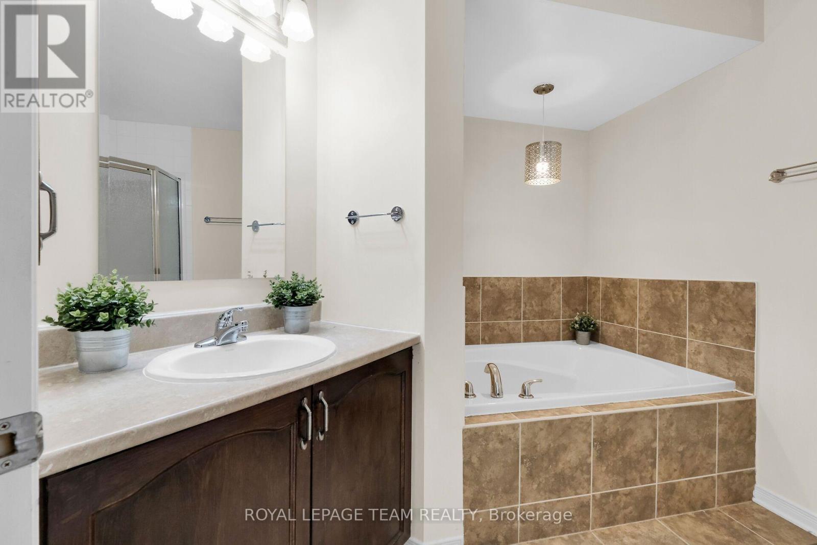 137 Corinth Private, Ottawa, Ontario  K2E 0A8 - Photo 27 - X13664882