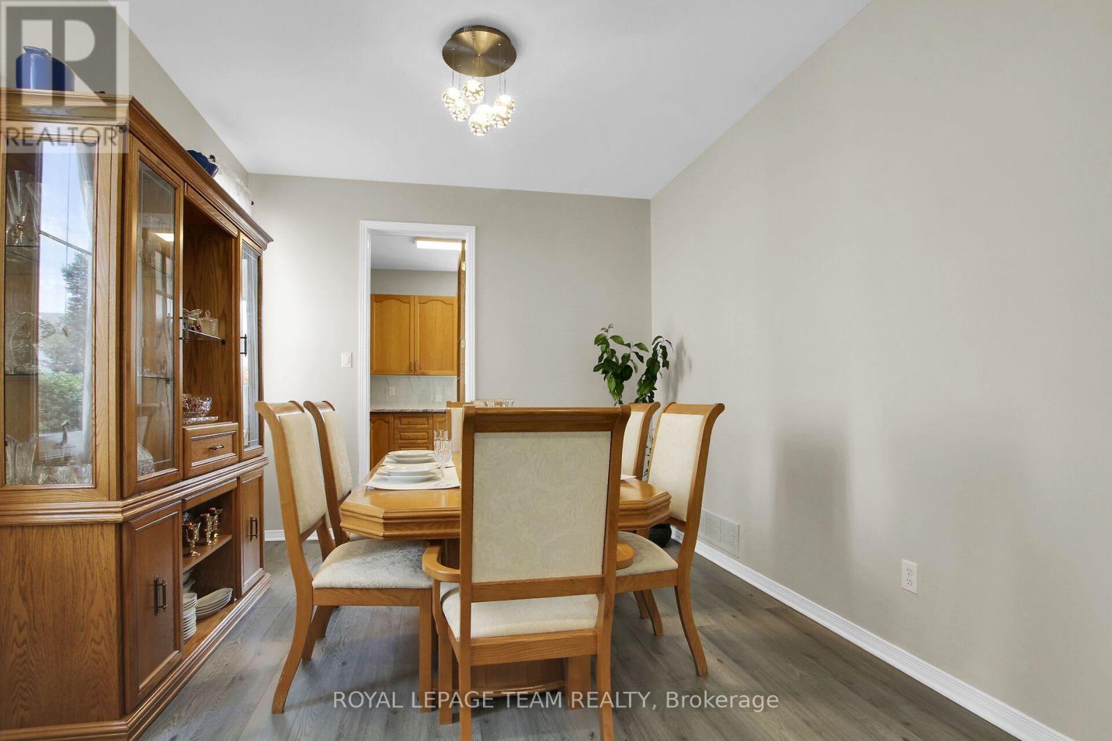 12 Mattawa Crescent, Ottawa, Ontario  K2M 2J4 - Photo 14 - X13664884
