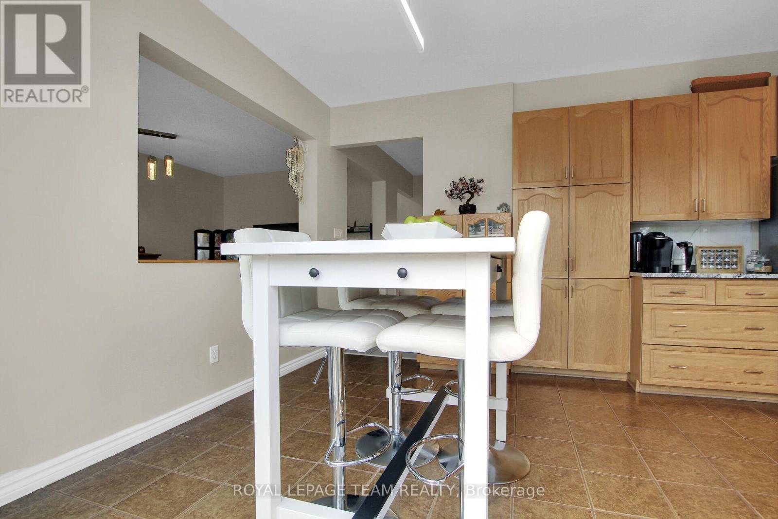 12 Mattawa Crescent, Ottawa, Ontario  K2M 2J4 - Photo 21 - X13664884