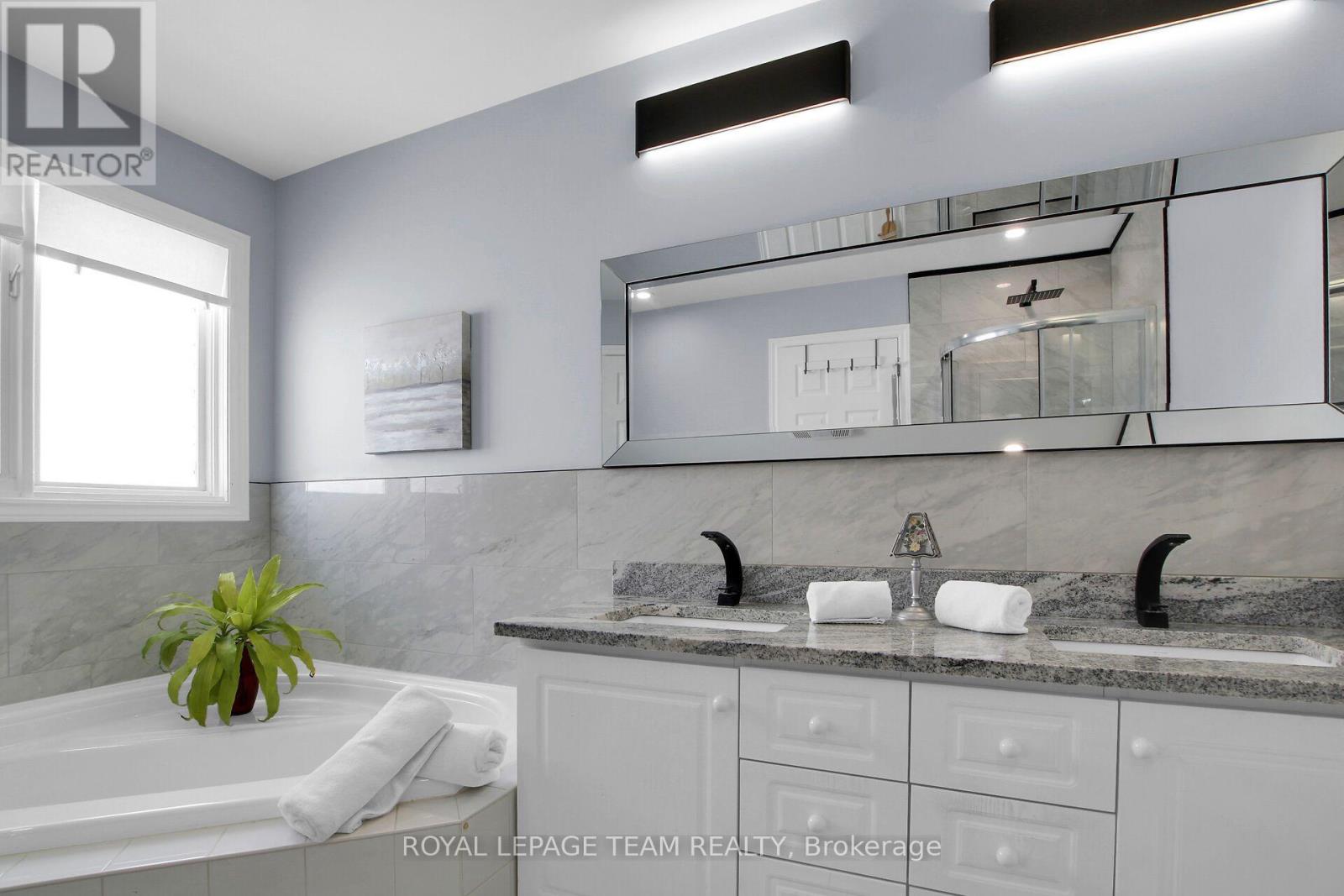 12 Mattawa Crescent, Ottawa, Ontario  K2M 2J4 - Photo 32 - X13664884