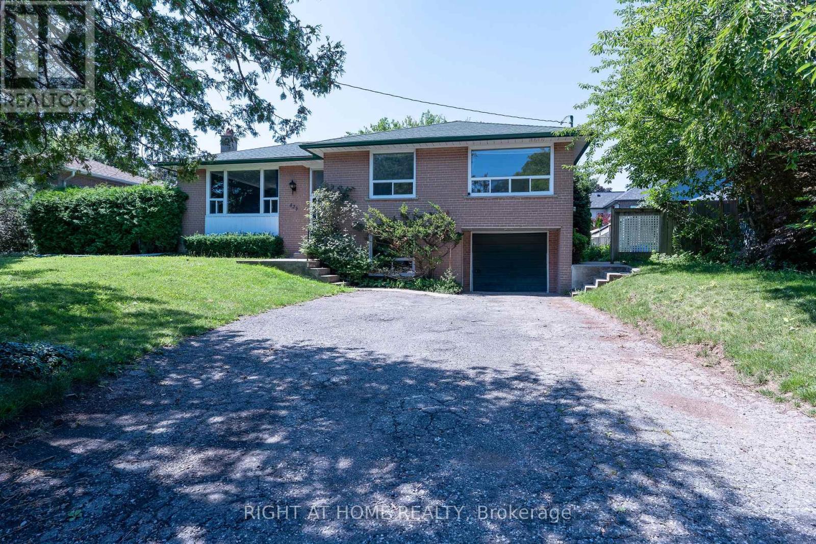 UPPER - 426 SEATON DRIVE, Oakville, Ontario