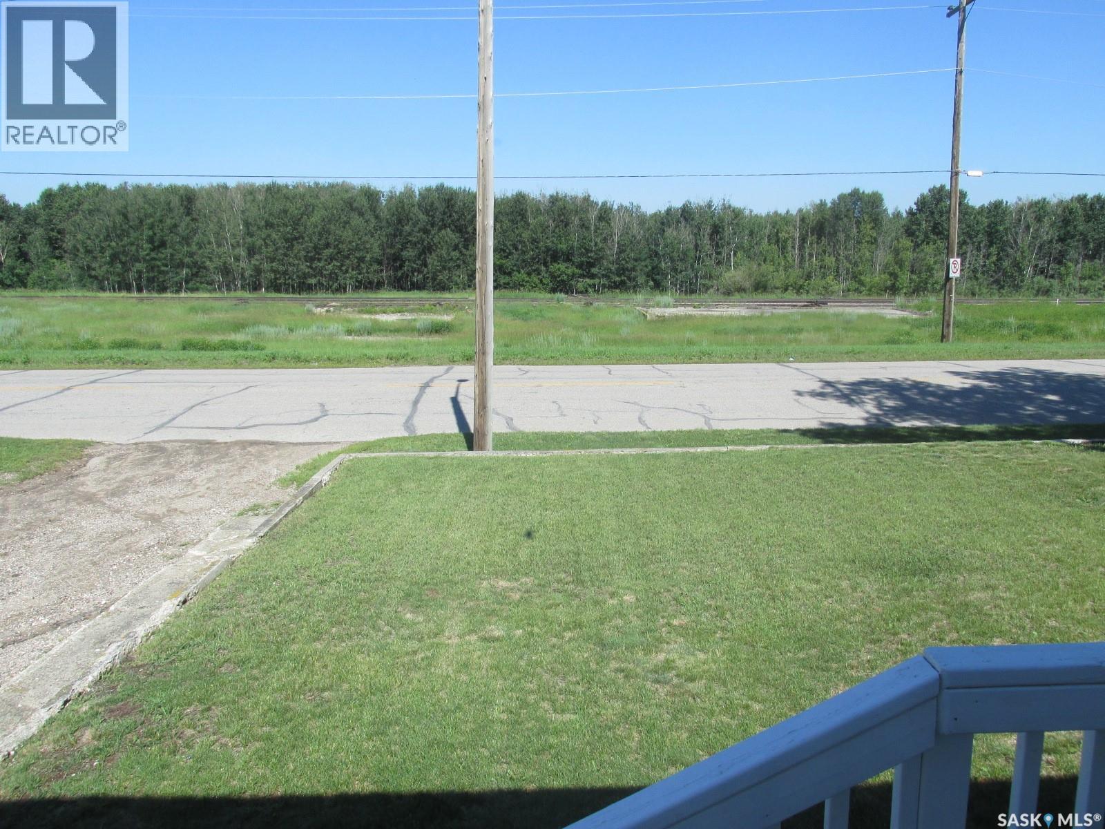 604 Railway Avenue W, Nipawin, Saskatchewan  S0E 1E0 - Photo 11 - SK042301