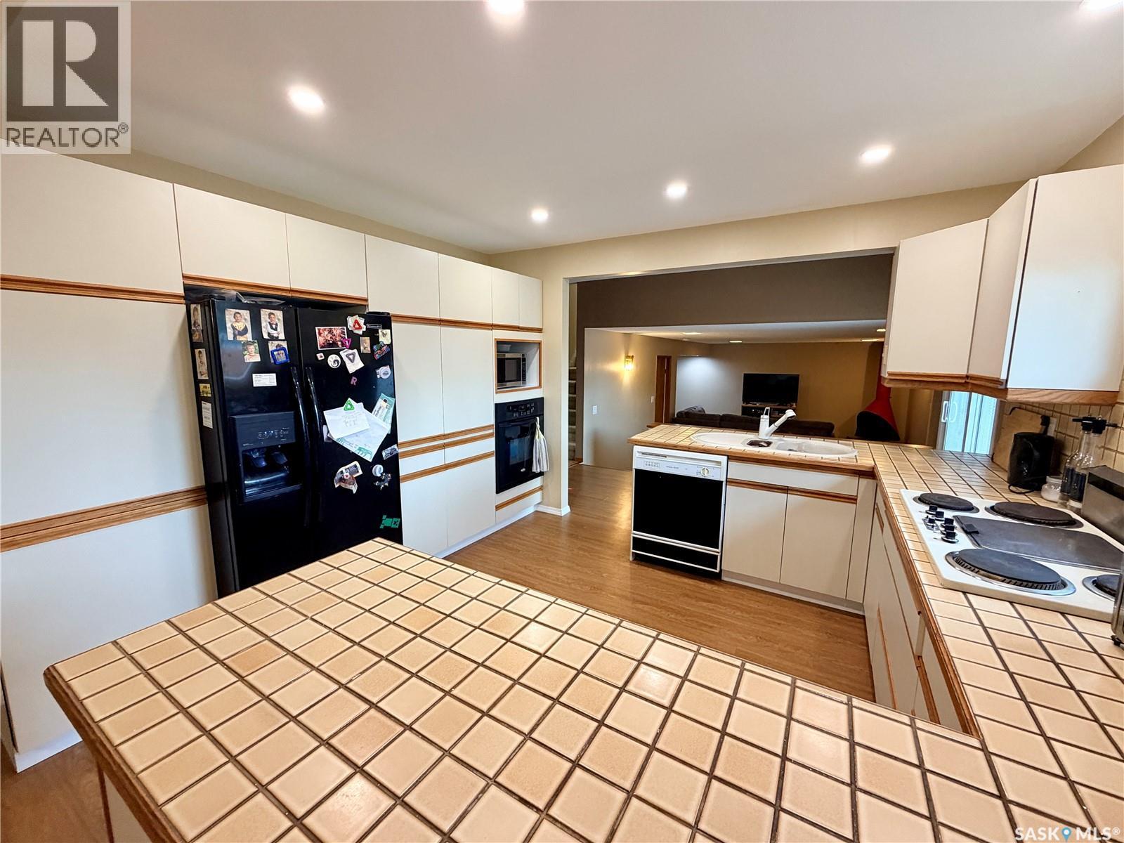 2173 Douglas Avenue, North Battleford, Saskatchewan  S9A 3N9 - Photo 8 - SK045227