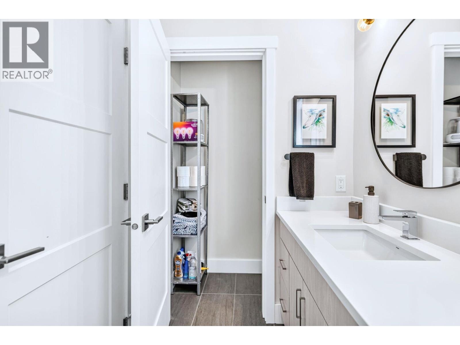 17 950 Woodsworth Road, Gibsons, British Columbia  V0N 1V7 - Photo 17 - R3155025