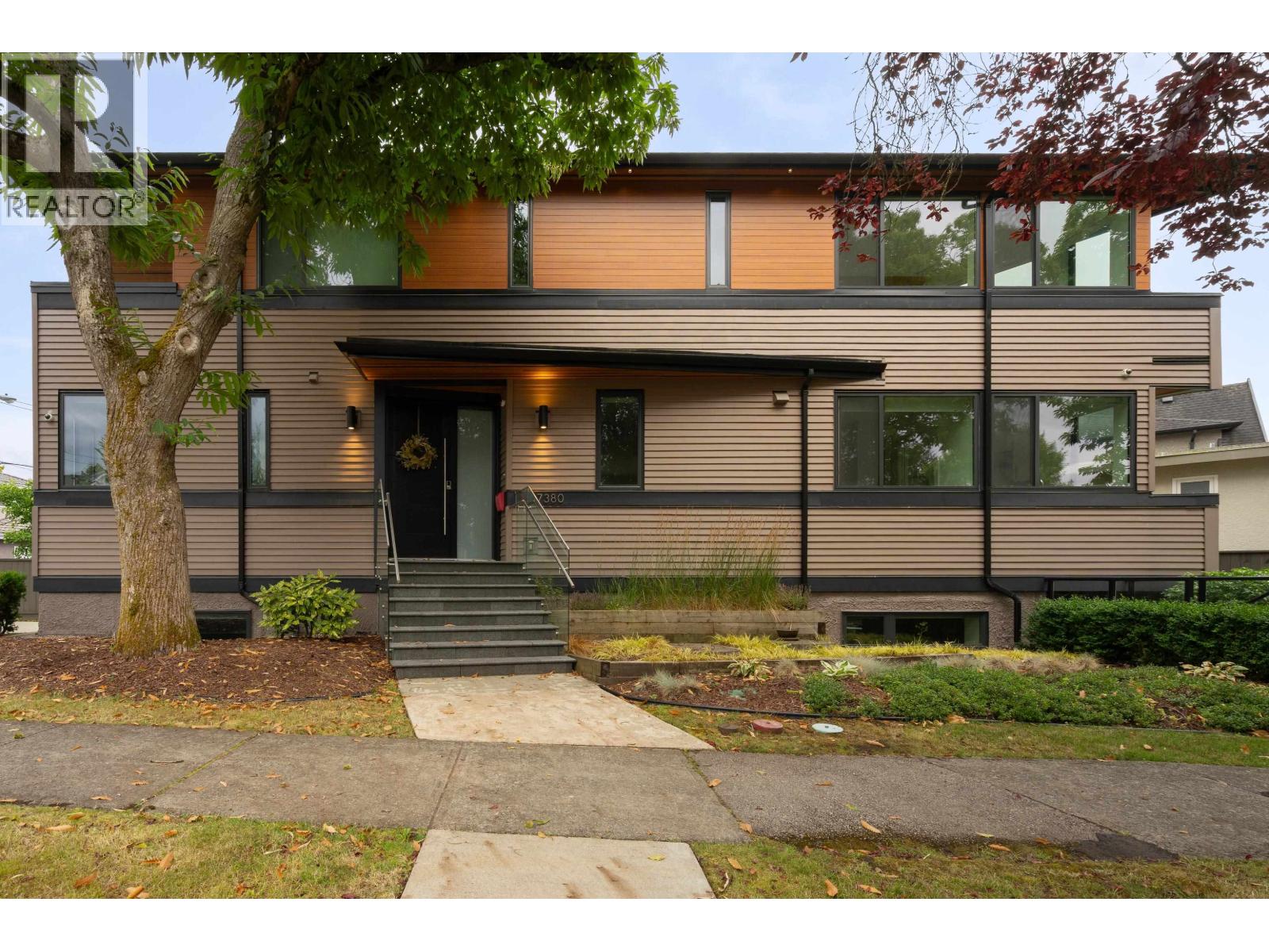 7380 ASHBURN STREET, Vancouver, British Columbia