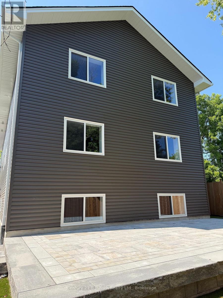 3 (Lower) - 165 Barrie Road, Orillia, Ontario  L3V 2P6 - Photo 3 - S13664902