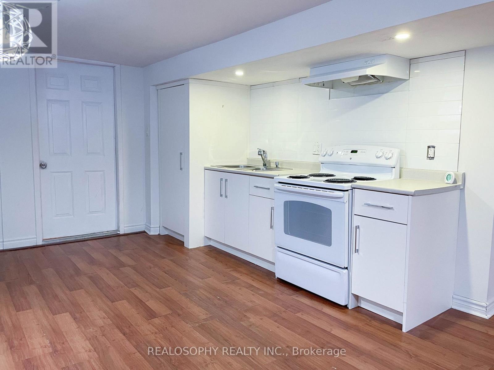 Bsmt - 95 Royal York Road, Toronto, Ontario M8V 2T9 - Photo 2 - W13664916