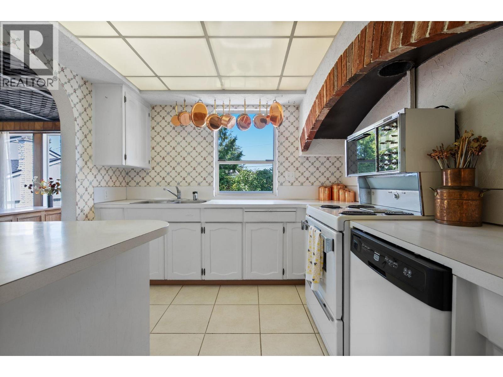 8660 Fairfax Crescent, Richmond, British Columbia  V7C 1Y1 - Photo 15 - R3154688