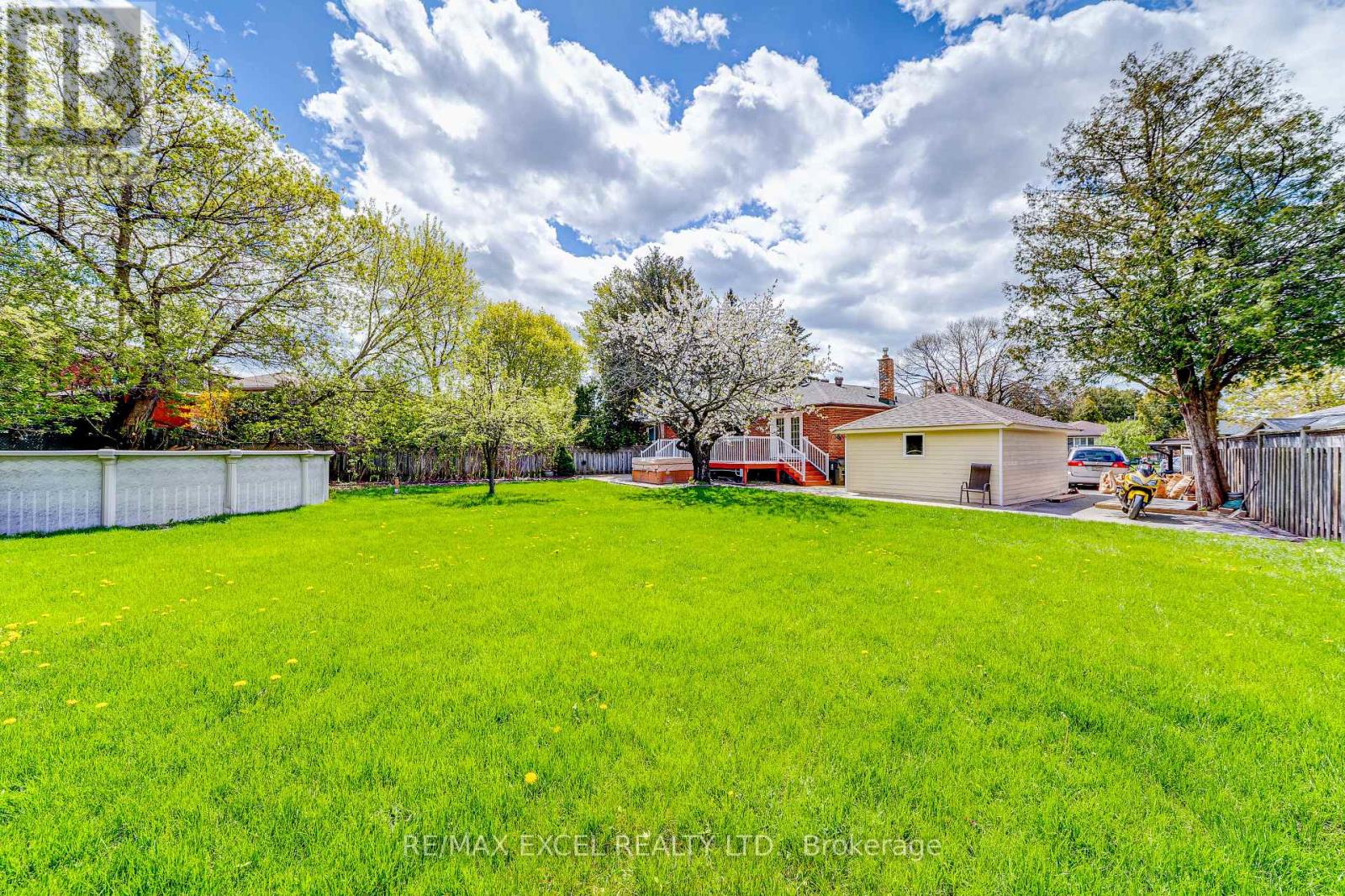 51 Tordale Crescent, Toronto, Ontario  M1P 3X6 - Photo 8 - E13586300