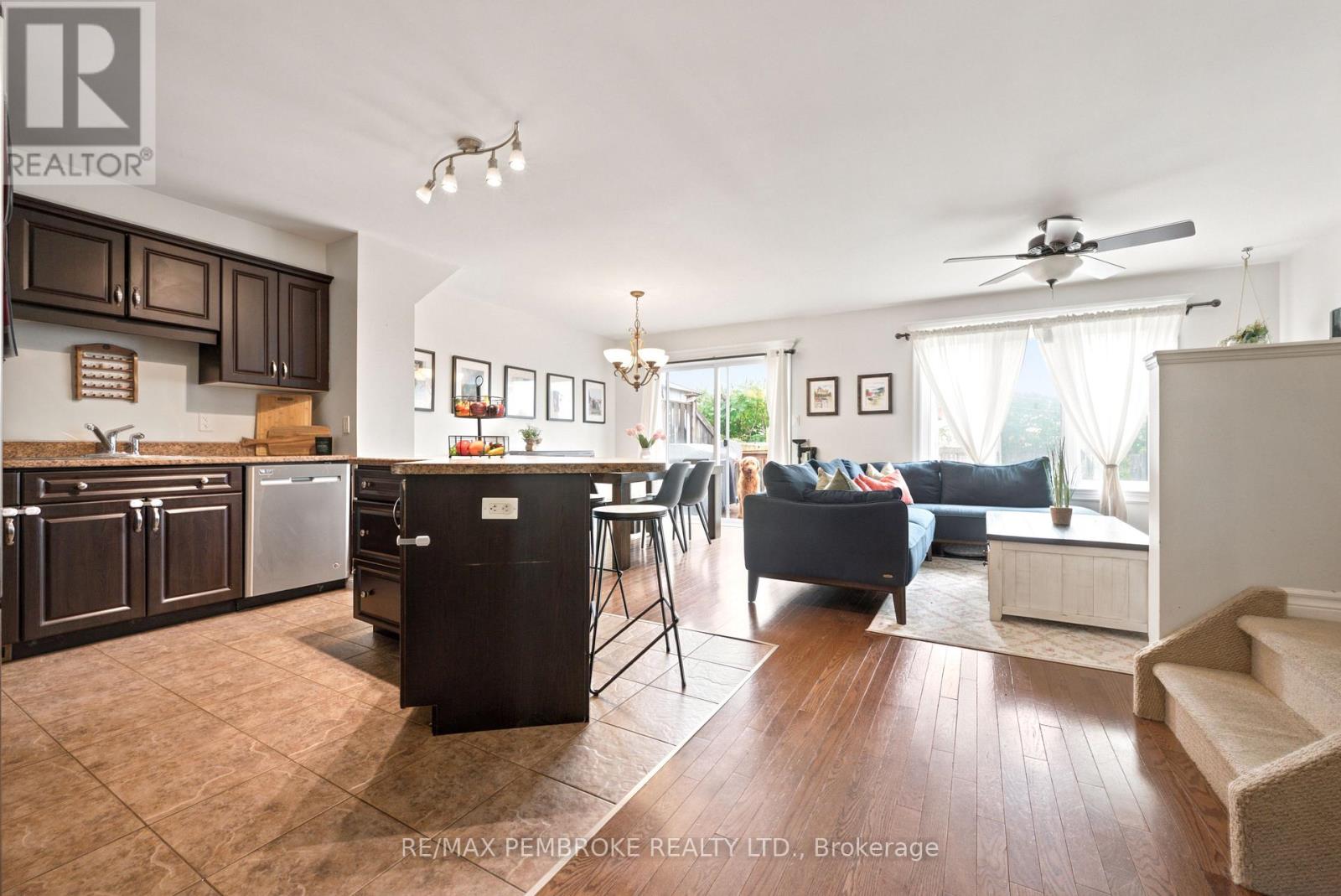 3003 Sandstone Crescent, Petawawa, Ontario  K8H 0B2 - Photo 16 - X13663810