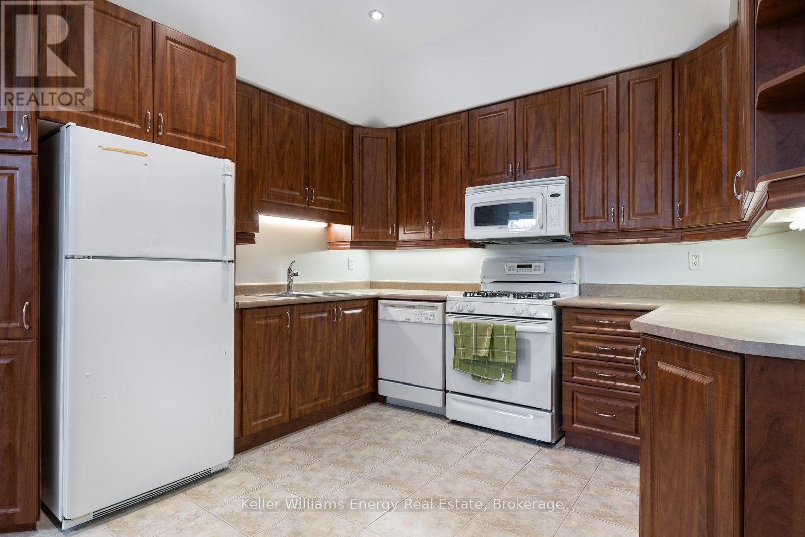 Lower - 566 Dean Avenue, Oshawa (Donevan), Ontario  L1H 3J8 - Photo 10 - E13664940