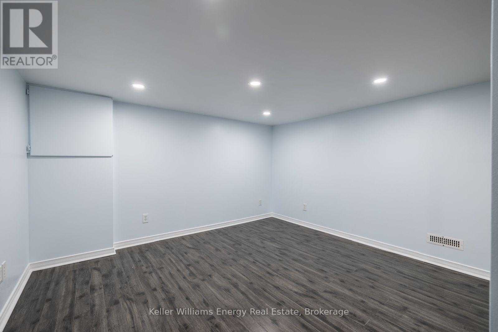 Lower - 566 Dean Avenue, Oshawa (Donevan), Ontario  L1H 3J8 - Photo 15 - E13664940