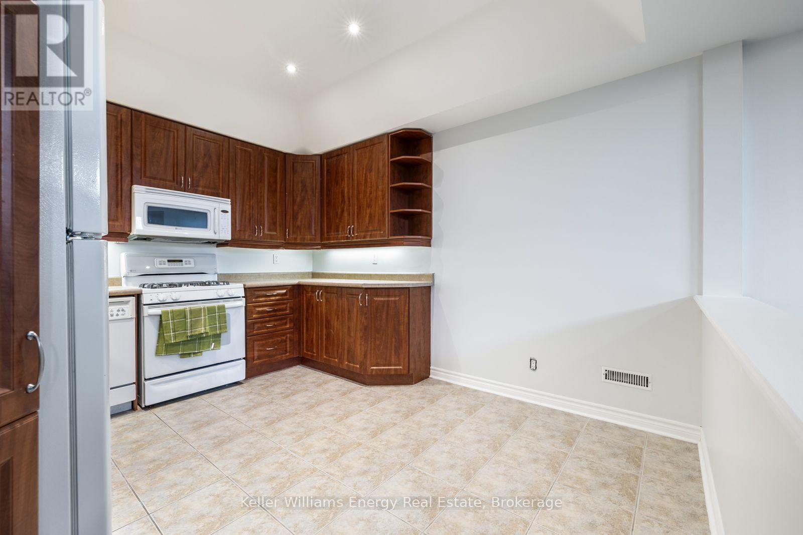 Lower - 566 Dean Avenue, Oshawa (Donevan), Ontario  L1H 3J8 - Photo 9 - E13664940