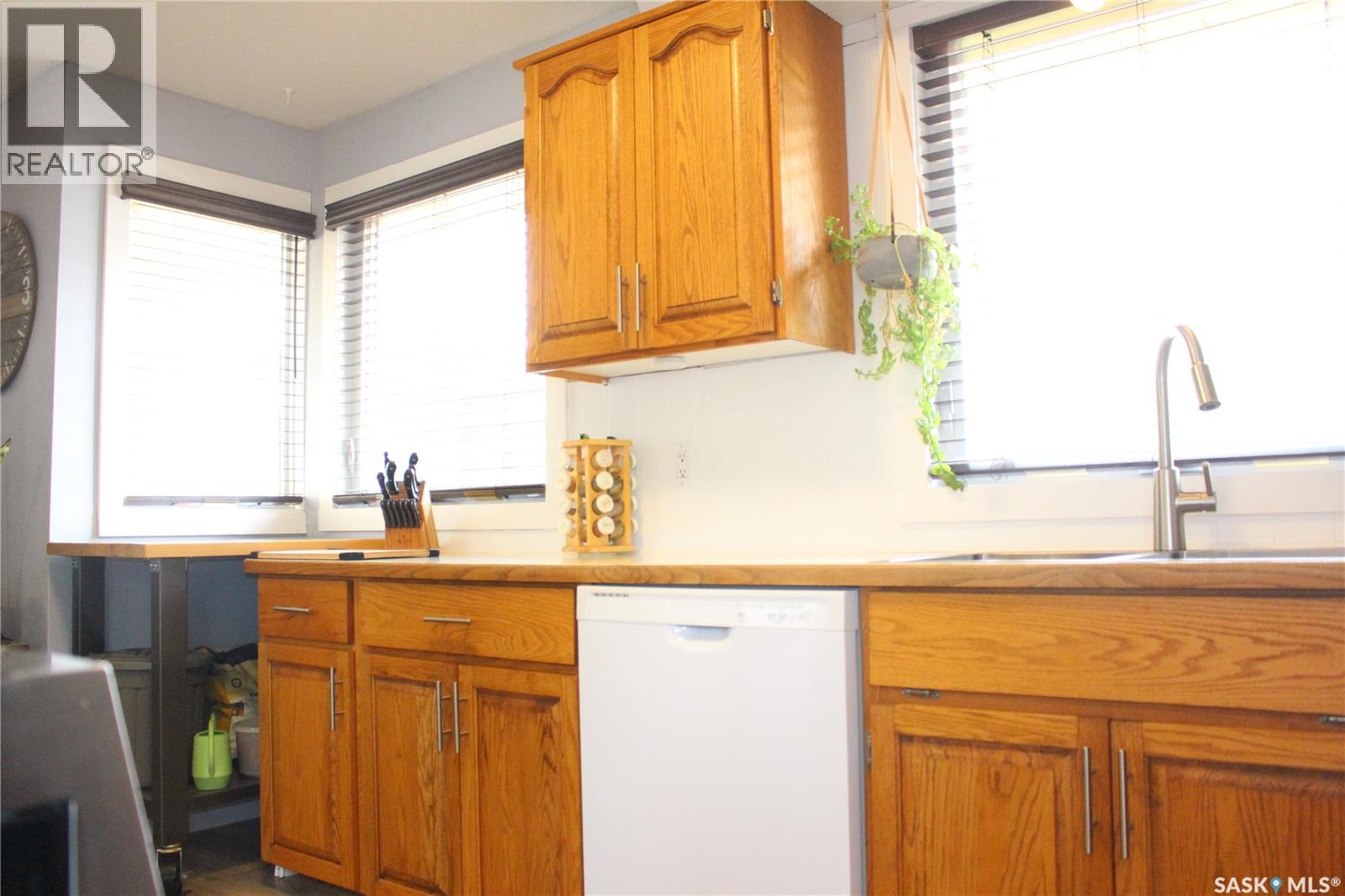 265 Saskatchewan Street, Central Butte, Saskatchewan  S0H 0T0 - Photo 9 - SK043595