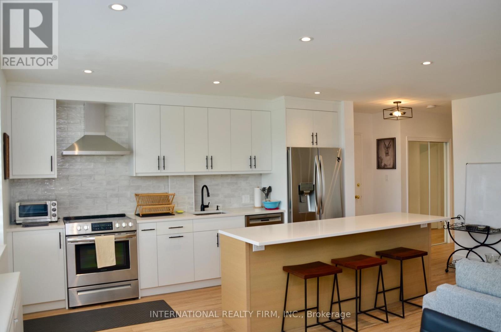 404 - 219 WILSON AVENUE, Toronto, Ontario