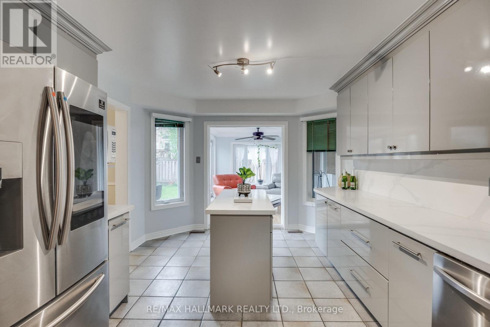 381 St. Joan Of Arc Avenue, Vaughan, Ontario  L6A 2T3 - Photo 10 - N13664922