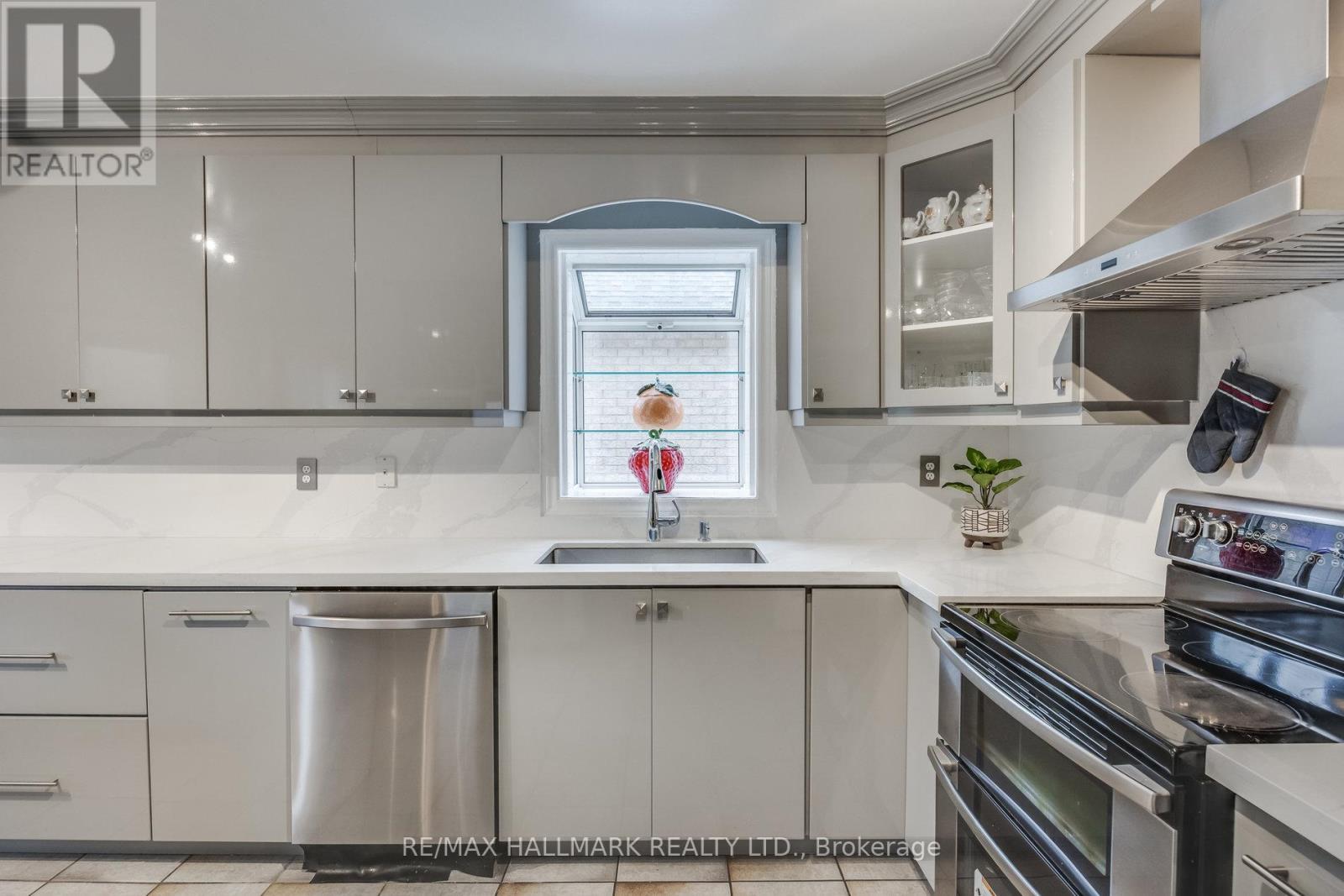381 St. Joan Of Arc Avenue, Vaughan, Ontario  L6A 2T3 - Photo 13 - N13664922