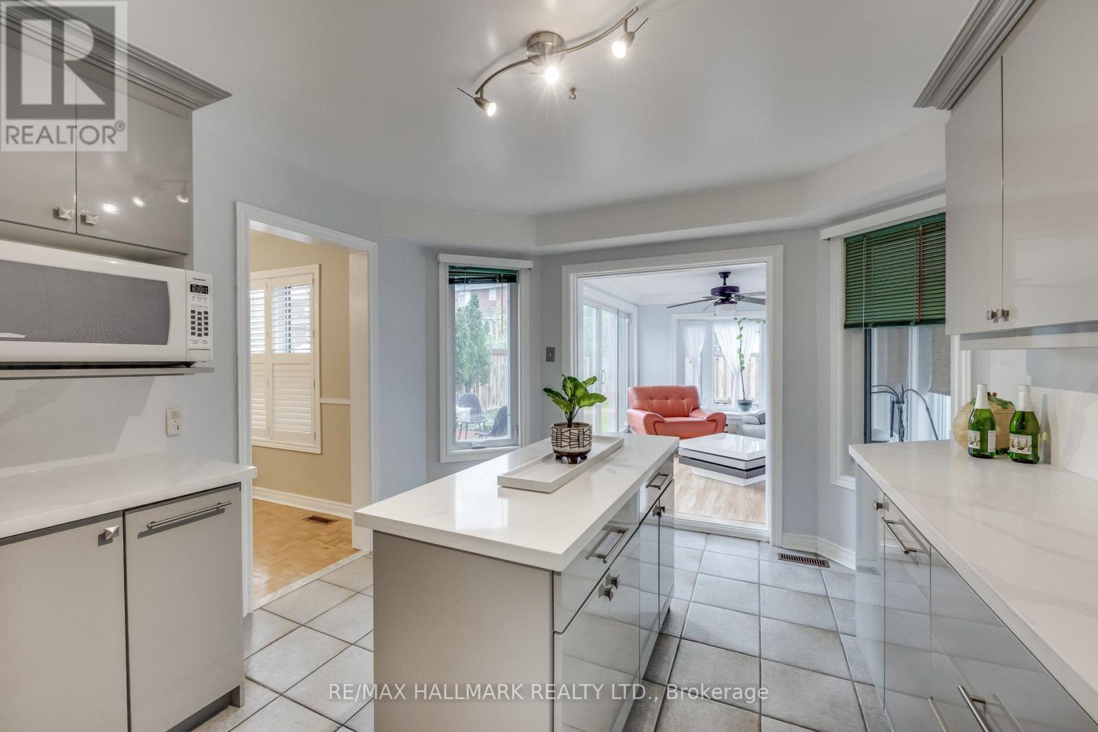 381 St. Joan Of Arc Avenue, Vaughan, Ontario  L6A 2T3 - Photo 14 - N13664922