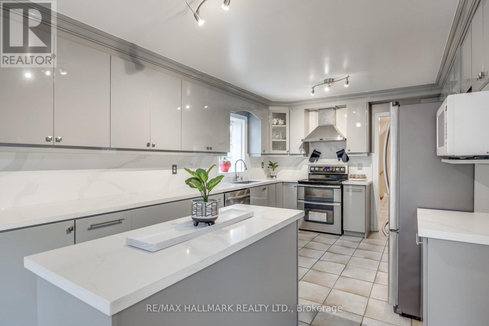 381 St. Joan Of Arc Avenue, Vaughan, Ontario  L6A 2T3 - Photo 17 - N13664922